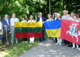 Įrašo "Nuo masinių trėmimų „Vesna“ – 75 metai" reprezentacinis paveikslėlis Įrašo "Nuo masinių trėmimų „Vesna“ – 75 metai" reprezentacinis paveikslėlis