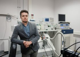 Įrašo "Milijoninį ERC finansavimą gavo VU mokslininkai prof. M. Šimėnas ir vyr. mokslo darbuotojas dr. P. Pauschas" reprezentacinis paveikslėlis Įrašo "Milijoninį ERC finansavimą gavo VU mokslininkai prof. M. Šimėnas ir vyr. mokslo darbuotojas dr. P. Pauschas" reprezentacinis paveikslėlis