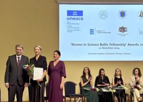 Įrašo "Prestižinės UNESCO premijos „Moterims moksle“ laureatė: „Mokslas tuo ir žavus – jis pilnas netikėtumų“" reprezentacinis paveikslėlis Įrašo "Prestižinės UNESCO premijos „Moterims moksle“ laureatė: „Mokslas tuo ir žavus – jis pilnas netikėtumų“" reprezentacinis paveikslėlis