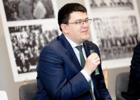 Įrašo "Seimo nario V. Sinicos pranešimas: prašoma panaikinti akreditaciją S. Cichanouskajos atstovybei" reprezentacinis paveikslėlis
