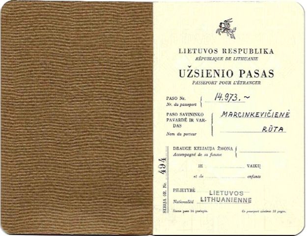 original RPetrauskaitesdiplomatinispasasasmarchyvonuotr