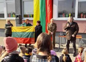 Įrašo "Sveikinimas su Lietuvos Nepriklausomybės atkūrimo diena" reprezentacinis paveikslėlis Įrašo "Sveikinimas su Lietuvos Nepriklausomybės atkūrimo diena" reprezentacinis paveikslėlis