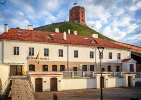 Įrašo "Pilininko namui – vieneri: metai atradimų, istorijų ir lankytojų balsų" reprezentacinis paveikslėlis Įrašo "Pilininko namui – vieneri: metai atradimų, istorijų ir lankytojų balsų" reprezentacinis paveikslėlis