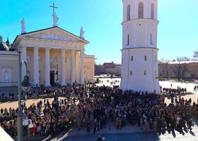 Įrašo "Vilniuje buvo pagerbti pratybų Pabradėje metu žuvę JAV kariai" reprezentacinis paveikslėlis Įrašo "Vilniuje buvo pagerbti pratybų Pabradėje metu žuvę JAV kariai" reprezentacinis paveikslėlis