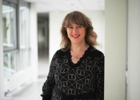 Įrašo "Prof. dr. Birutė Mockevičienė: Pelkių tylėjime – karių gyvybės, valstybės orumas ir mokslas veiksme" reprezentacinis paveikslėlis Įrašo "Prof. dr. Birutė Mockevičienė: Pelkių tylėjime – karių gyvybės, valstybės orumas ir mokslas veiksme" reprezentacinis paveikslėlis