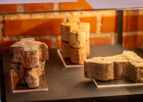 Įrašo "Susitikimas su mūrais parodoje „Plyta prie plytos“" reprezentacinis paveikslėlis Įrašo "Susitikimas su mūrais parodoje „Plyta prie plytos“" reprezentacinis paveikslėlis