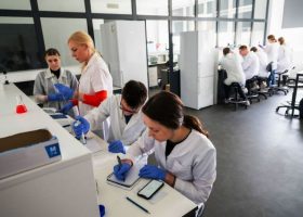 Įrašo "Socialiai atsakingas VDU – daugiausiai stipendijų studentams siūlantis universitetas" reprezentacinis paveikslėlis