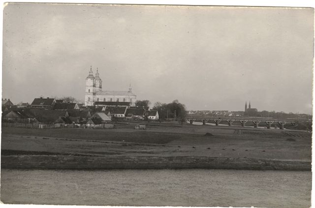 Naumiesčio ir Širvintos panorama nuo dešiniojo Šešupės kranto. Apie 1925 m.