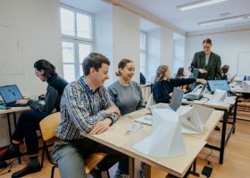 Įrašo "Darbo rinkai sparčiai keičiantis, kokių kompetencijų Lietuvai reikės ateityje?" reprezentacinis paveikslėlis Įrašo "Darbo rinkai sparčiai keičiantis, kokių kompetencijų Lietuvai reikės ateityje?" reprezentacinis paveikslėlis
