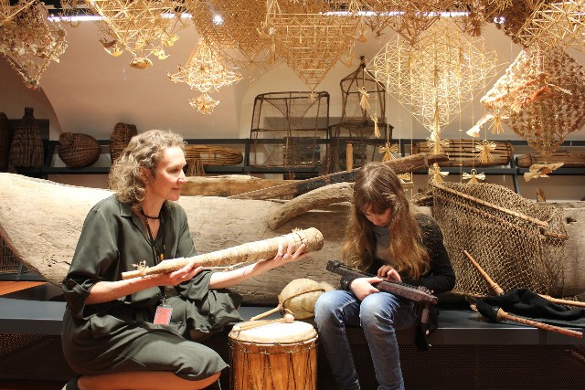 Edukacinė veikla „Senieji lietuvių liaudies muzikos instrumentai“. G. Pilkauskaitės nuotr. Edukacinė veikla „Senieji lietuvių liaudies muzikos instrumentai“. G. Pilkauskaitės nuotr.