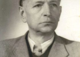 Įrašo "Paroda Profesorių name kviečia lankytojus susipažinti su Balio Sruogos kova dėl „Dievų miško“ teksto" reprezentacinis paveikslėlis