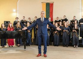Įrašo "KU profesorius – religijos, tautosakos ir folkloro tyrėjas Rimantas Balsys kvietė į šventinį vakarą „Metai ir darbai“" reprezentacinis paveikslėlis