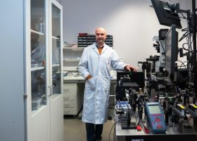 Įrašo "FTMC vystoma moderni netiesinė mikroskopija ir DI – naujos galimybės biomedicinai ir skydliaukės vėžio diagnostikai" reprezentacinis paveikslėlis Įrašo "FTMC vystoma moderni netiesinė mikroskopija ir DI – naujos galimybės biomedicinai ir skydliaukės vėžio diagnostikai" reprezentacinis paveikslėlis