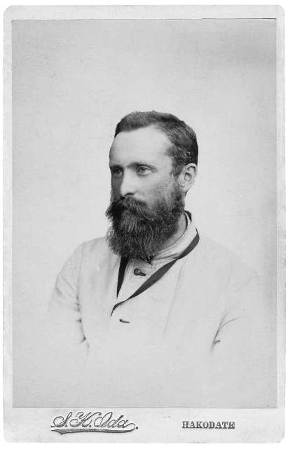 B. Pilsudskis. Hakodatė Kōkichi Idos fotografijos ateljė 1903 m.. B. Pilsudskio paveldo instituto kolekcija B. Pilsudskis. Hakodatė Kōkichi Idos fotografijos ateljė 1903 m.. B. Pilsudskio paveldo instituto kolekcija
