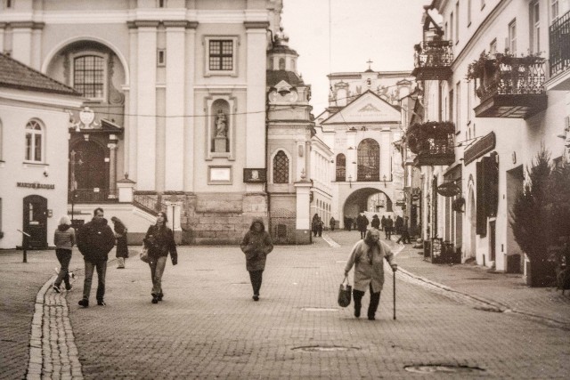 Žvelgia vienas į kitą. Stanisławo Filiberto Fleury ir Sigito Parulskio fotografijų pokalbis. Fot. S. Samsonas. LNM 3 Žvelgia vienas į kitą. Stanisławo Filiberto Fleury ir Sigito Parulskio fotografijų pokalbis. Fot. S. Samsonas. LNM 3