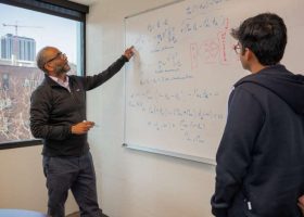 Įrašo "Dirbtinis intelektas sprendžia vieną iš sunkiausių matematikos problemų: atvirkštines dalines diferencialines lygtis" reprezentacinis paveikslėlis Įrašo "Dirbtinis intelektas sprendžia vieną iš sunkiausių matematikos problemų: atvirkštines dalines diferencialines lygtis" reprezentacinis paveikslėlis