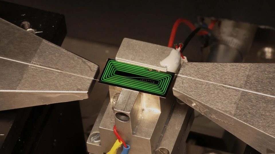 chip based ultrafast laser